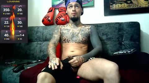 Julian independent model online show from 10/03/25, 09:39