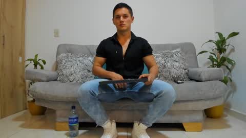 Snapshot of julian_wallace chatting on 12/11/24, 10:49 julian_wallace online show from 12/11/24, 10:49