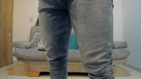 Snapshot of julian_wallace chatting on 01/09/25, 02:22 julian_wallace online show from 01/09/25, 02:22