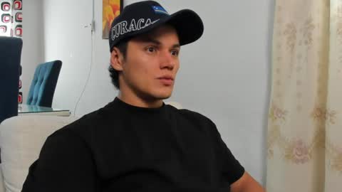 Snapshot of julian_wallace1 chatting on 06/23/26, 01:42 julian_wallace1 online show from 06/23/26, 01:42
