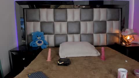 juliana_js_ online show from 01/31/25, 08:12