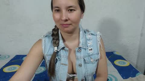 Snapshot of juliana_soto1 chatting on 09/17/25, 11:12 Juli online show from 09/17/25, 11:12