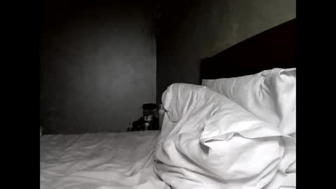 julianagold1 online show from 12/22/25, 11:35