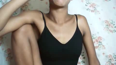 Snapshot of julianahsexy27 chatting on 01/12/26, 06:51 Nathie online show from 01/12/26, 06:51