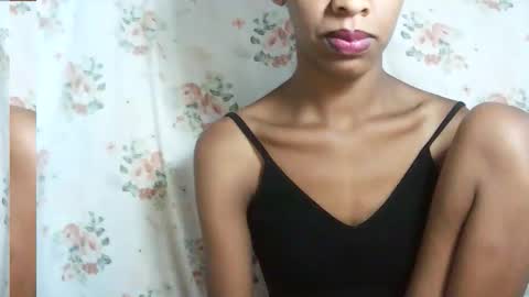 Snapshot of julianahsexy27 chatting on 01/15/26, 01:54 Nathie online show from 01/15/26, 01:54