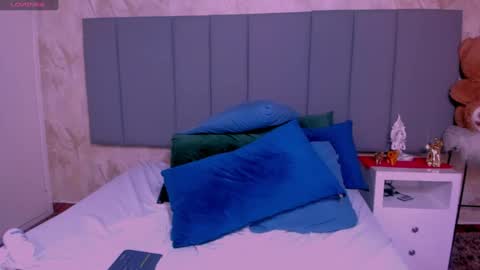 juli online show from 02/28/25, 03:59