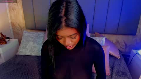 juli online show from 02/05/26, 01:54