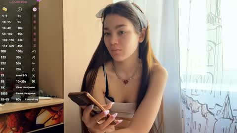 Viola online show from 04/10/26, 12:27