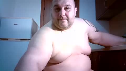 Snapshot of julianoparno chatting on 06/17/26, 12:02 Juliano online show from 06/17/26, 12:02