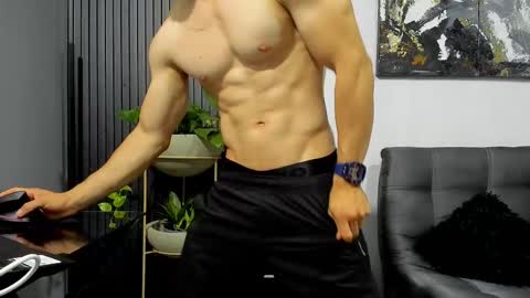 Julian online show from 02/25/25, 11:33