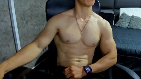 Julian online show from 10/03/25, 12:57