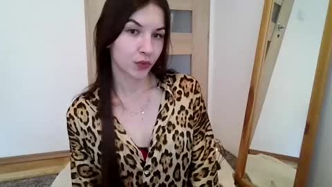 Julia online show from 05/18/26, 01:06