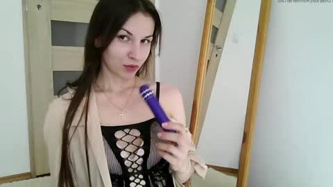 Julia online show from 05/28/26, 01:52