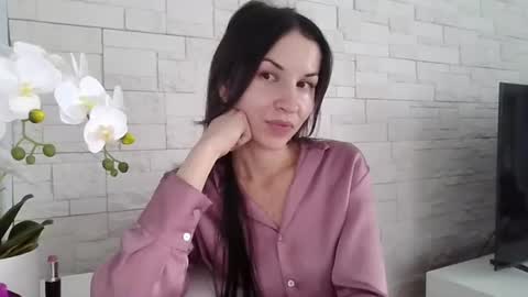 Julia online show from 07/12/26, 02:19