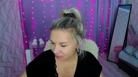 Julia online show from 12/20/24, 08:45