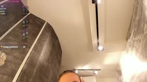 Snapshot of juliasprouse_ chatting on 01/14/25, 04:25 Julias online show from 01/14/25, 04:25