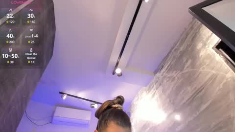 Snapshot of juliasprouse_ chatting on 02/27/25, 04:31 Julias online show from 02/27/25, 04:31