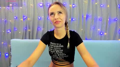 Yulya online show from 11/28/25, 03:20