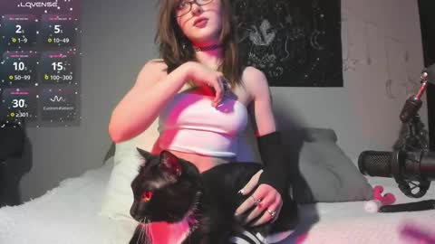 Julls online show from 02/05/26, 02:27