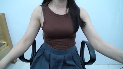 Snapshot of julie9x chatting on 09/17/25, 12:23 julie9x online show from 09/17/25, 12:23