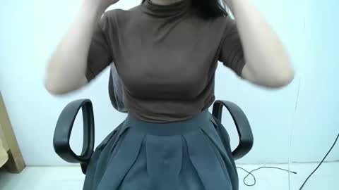 julie9x online show from 12/19/25, 08:49