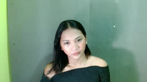 Snapshot of julie_ann25 chatting on 12/14/25, 02:28 julie online show from 12/14/25, 02:28