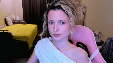 Julie online show from 02/25/26, 04:27