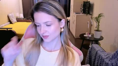 Julie online show from 05/23/26, 03:38