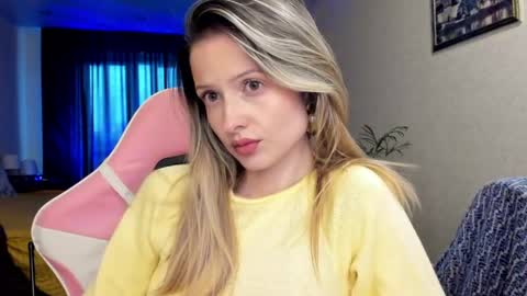 Julie online show from 05/31/26, 01:51
