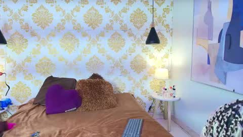 Julie and Tommy.  online show from 01/29/25, 03:12