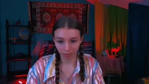 juliedaniel online show from 09/23/25, 04:26