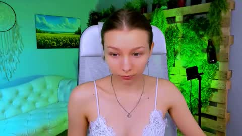 juliedaniel online show from 11/25/25, 08:14