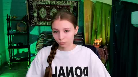 juliedaniel online show from 04/17/26, 04:26