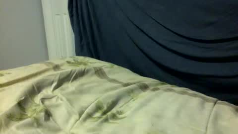 Snapshot of julienlongg chatting on 01/17/25, 09:17 Julien online show from 01/17/25, 09:17