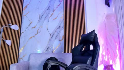 Julien online show from 10/13/25, 03:34