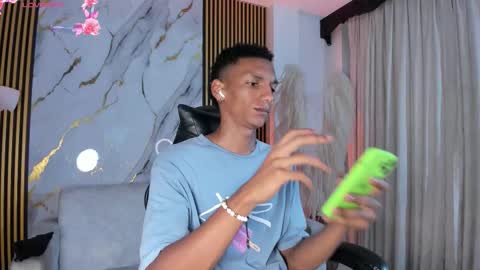 Julien online show from 02/06/26, 12:30