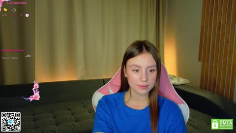 julieqt online show from 11/24/25, 12:32