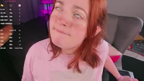 Snapshot of juliet_schoolgirl chatting on 12/25/24, 01:53 Juliet online show from 12/25/24, 01:53