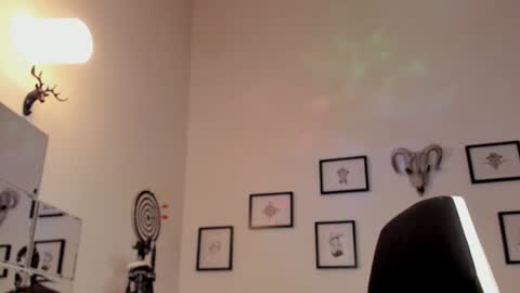 Snapshot of juliet_sourire chatting on 01/15/25, 03:11 juliet_sourire online show from 01/15/25, 03:11