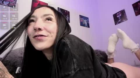 Snapshot of juliet_sourire chatting on 03/11/25, 05:02 juliet_sourire online show from 03/11/25, 05:02