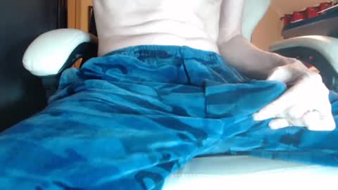 Snapshot of juliet_whiskey_foxtrot chatting on 01/18/25, 12:47 Juliet Whiskey Foxtrot online show from 01/18/25, 12:47