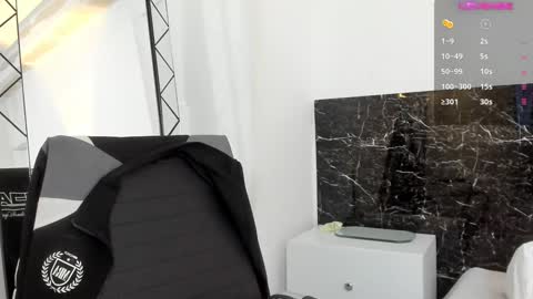 Snapshot of julieta__cooper chatting on 01/13/25, 05:02 Juli online show from 01/13/25, 05:02