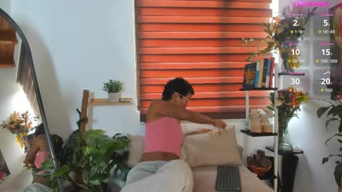 Snapshot of julieta__cooper chatting on 11/29/25, 05:38 Juli online show from 11/29/25, 05:38