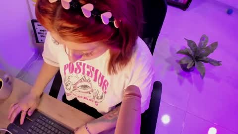 Snapshot of julieta_alves chatting on 04/27/26, 10:46 July online show from 04/27/26, 10:46