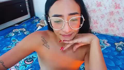 Snapshot of julieta_art1 chatting on 12/07/24, 12:41 julieta art1 online show from 12/07/24, 12:41
