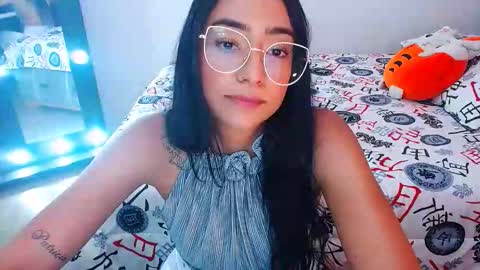 Snapshot of julieta_art1 chatting on 09/21/25, 07:04 julieta art1 online show from 09/21/25, 07:04