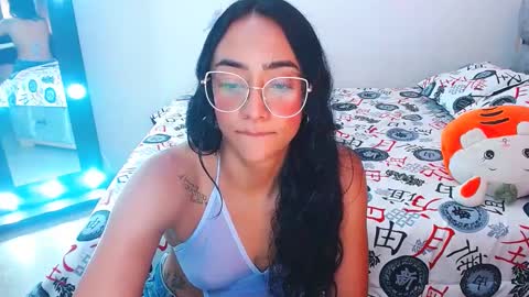 Snapshot of julieta_art1 chatting on 10/04/25, 12:08 julieta art1 online show from 10/04/25, 12:08