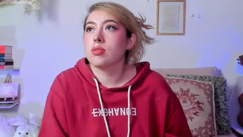 Juli  online show from 04/12/26, 04:06