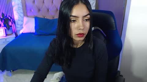 julieta_fn online show from 11/22/25, 01:43