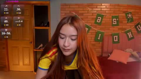 Snapshot of julieta_moretti chatting on 06/24/26, 05:28 Julieta online show from 06/24/26, 05:28